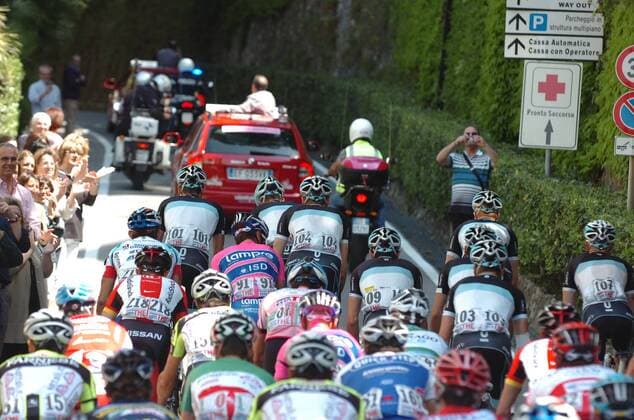 Cycling, Giro d Italia, Stage 4, Mourning for the fatally injured Wouter Weylandt