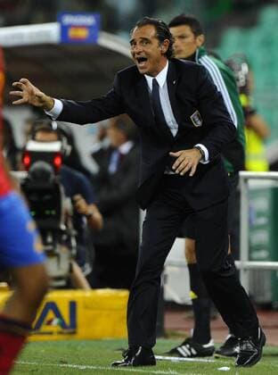 Football, International, Italy - Spain 2:1