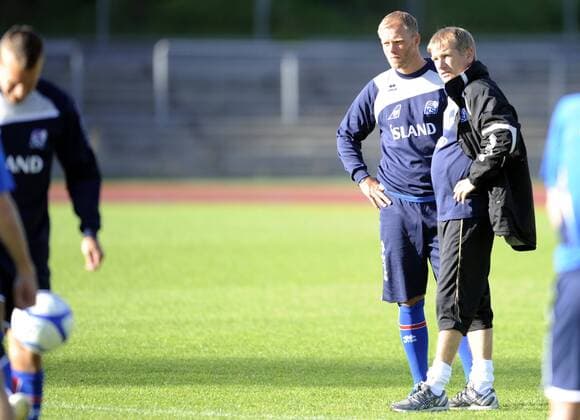 Football, training of the Icelandic national team