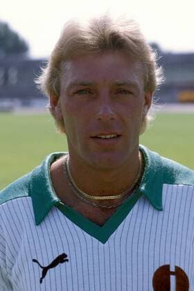 Football, Uwe Bracht died