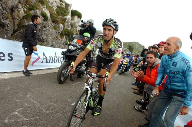 Cycling, Vuelta, Juan Jose Cobo wins 15th stage and takes overall lead