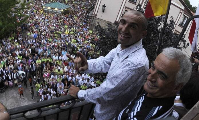 Cycling, Vuelta winner Juan Jose Cobo is welcomed in his hometown Cabezon de la Sal