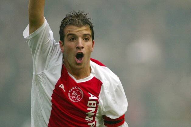 Football, Rafael van der Vaart wins Golden Boy Award 2003