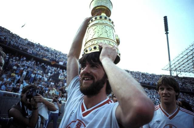 Football, History, DFB Cup Final, 1. FC Kaiserslautern, Coach Friedhelm Funkel as cup winner