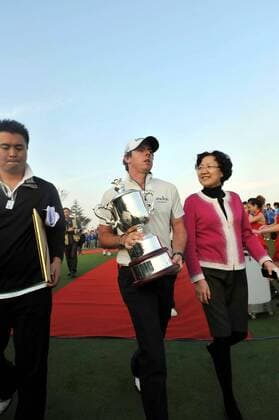 Golf, Rory McIlroy wins the Shanghai Masters
