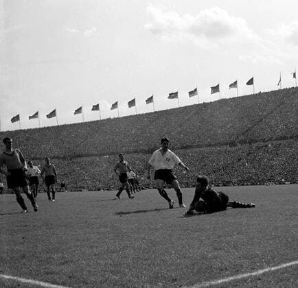 Football, Borussia Dortmund becomes German champion 60 years ago in the final against Hamburger SV