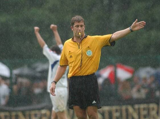 Football, History, DFB Cup, Robert Hoyzer manipulates SC Paderborn - Hamburger SV