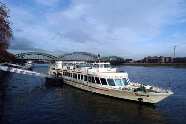 Cycling, presentation of the T Mobile team on the Rhine steamer Asbach.