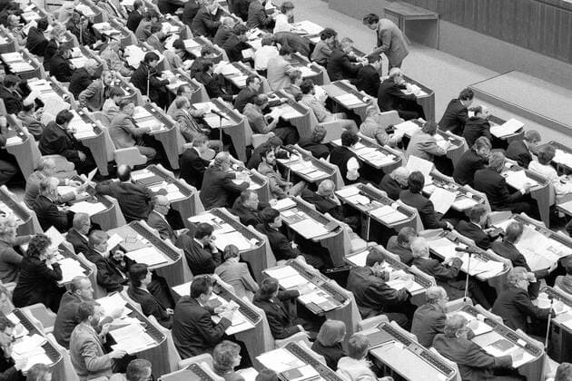Plenum der Volkskammer auf der konstituierenden Sitzung