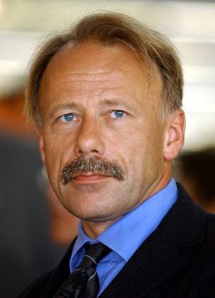 Bundesumweltminister Jürgen Trittin (GER, Bündnis 90 Die Grünen) bei der Adam Opel AG Rüsselsheim