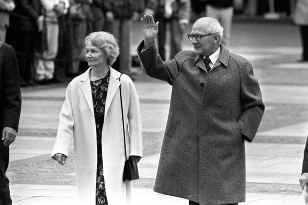 Erich Honecker (Staatsratsvorsitzender der DDR) und seine Frau Margot (Ministerin für Volksbildung beide GDR)