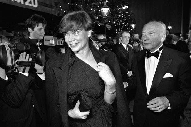 Walter Scheel (FDP Bundespräsident a. D.) mit Ehefrau Barbara (beide GER) anlässlich der Eröffnung der Internationalen Filmfestspiele in Berlin