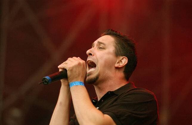 Sänger Lou Koller (USA Sick Of It All) während eines Konzerts auf dem With Full Force-Festival