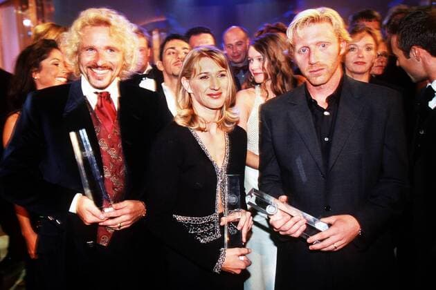 Thomas Gottschalk (li.), Steffi Graf und Boris Becker (alle GER) mit dem Deutschen Fernsehpreis 1999 in Köln