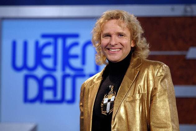 Moderator Thomas Gottschalk (GER) während der ZDF-Show - Wetten dass...? - in der Stadthalle in Bremen