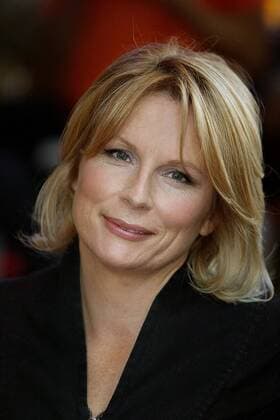 Schauspielerin Jennifer Saunders (GBR) anlässlich der Filmpremiere von - Shrek 2 - in London - !PublicationPermittedInGermanyAustriaAndSwitzerlandOnly!