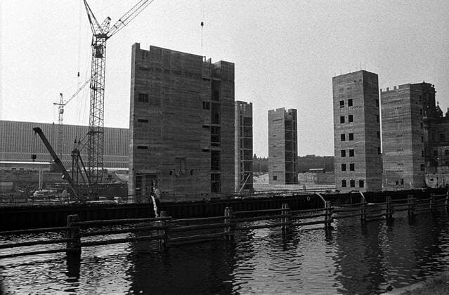 Baustelle Palast der Republik an der Spree in Ost Berlin