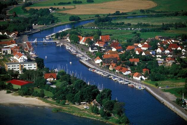 Mündung des Ryck in Greifswald-Wieck an der Ostsee