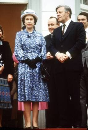 Queen Elisabeth II (GBR) und Bundeskanzler Helmut Schmidt (GER SPD) anlässlich des Staatsbesuches der Königin in Deutschland