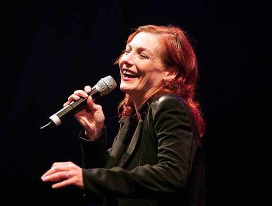 Sängerin Ute Lemper (GER) anlässlich eines Konzerts auf dem ZELTFESTIVAL in Mainz