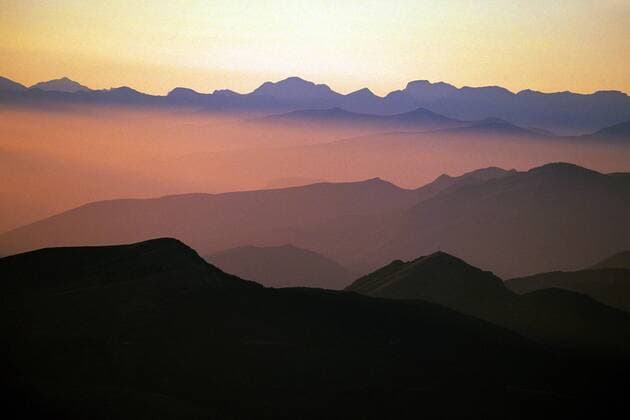 Gebirgslandschaft im Morgenlicht - Frankreich