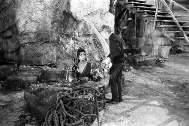 Dirigent Herbert von Karajan (AUT) und Mezzo-Sopranistin Grace Bumbry (USA) während der Dreharbeiten zum Film -Carmen-