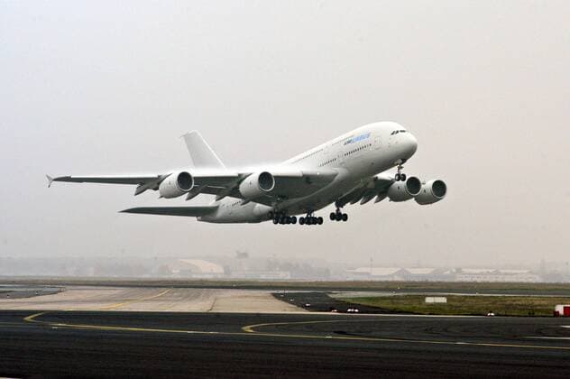 Airbus A380 startet erstmalig vom Flughafen Frankfurt Rhein Main