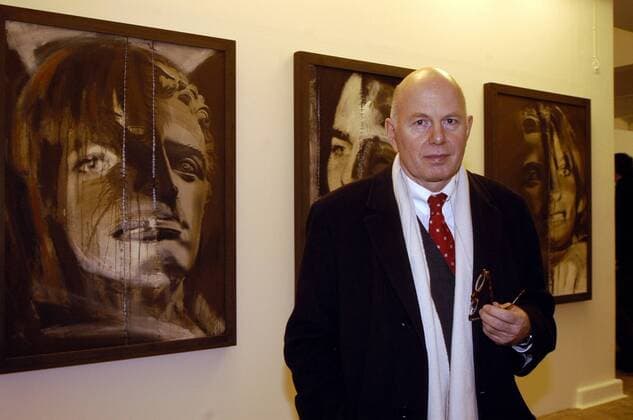Prof. Christoph Stölzl (GER CDU) vor Kunstwerken in der RAF-Ausstellung ZUR VORSTELLUNG DES TERRORS in den Kunstwerken in Berlin