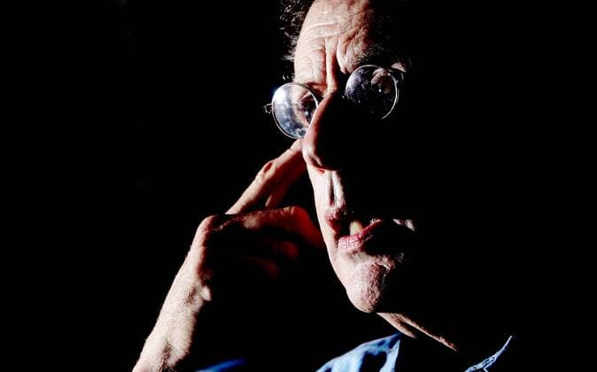 Musiker Philip Glass mit Brille (USA) anlässlich der Pressekonferenz zu -Waiting for the Barbarians- im Theater Erfurt