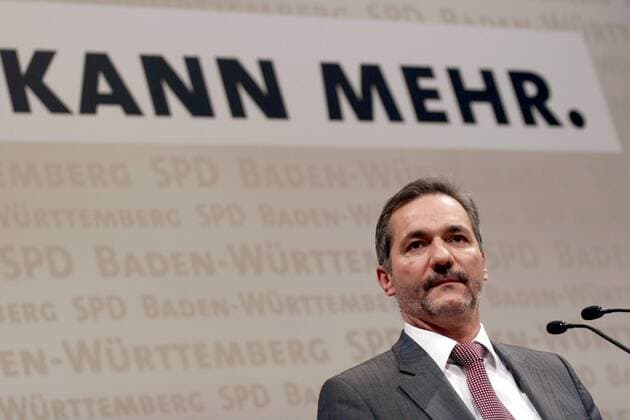 Matthias Platzeck (GER SPD Ministerpräsident Brandenburg) unter dem Schriftzug - kann mehr - anlässlich des SPD Landesparteitags in Stuttgart