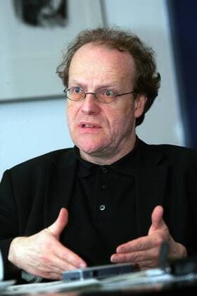 Dr. Thomas Flierl (GER PDS Senator für Wissenschaft, Forschung und Kultur) anlässlich eines Interviews in Berlin