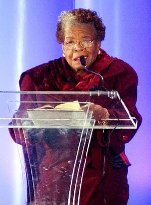 IMAGO ICONS: Maya Angelou Schriftstellerin Maya Angelou (USA) während einer Ansprache anlässlich der - Pageant of Peace and National Christmas Tree Lighting - Zeremonie in Washington D.C. -  (wap2005120114)