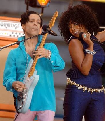 Gitarrist Prince (USA) mit Sängerin Tamar anlässlich eines - Good Morning America - Konzerts in New York - (nyp2006061604)