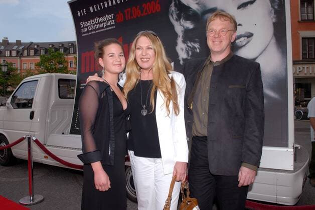Sängerin Juliane Werding mit Tochter Charis Maria und Ehemann Uwe Birnstein (alle GER) anlässlich der Premiere des Musicals - Marilyn das Musical - in München
