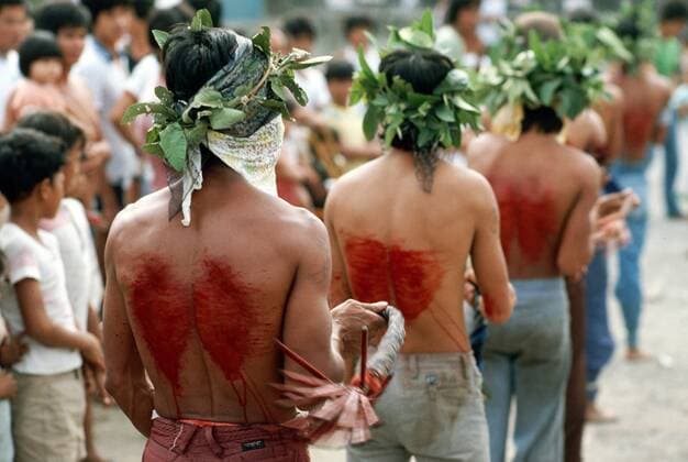 Moriones Festival auf den Philippinen: Einheimische geißeln sich zur Vergebung ihrer Sünden durch Flagellation am Karfreitag - Pampanga