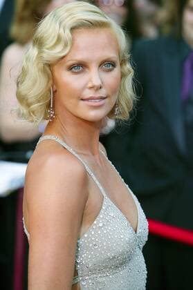 OSCARS. Beste Hauptdarstellerin. Preisträgerinnen 2001-2010 Schauspielerin Charlize Theron (RSA) anläßlich der Oscarverleihung in Los Angeles -  (143462915)