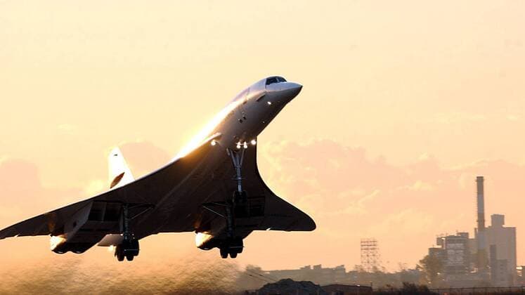 Start der letzten Concorde der British Airways vom JFK Flughafen in New York City nach London -  (nyp2003102416)