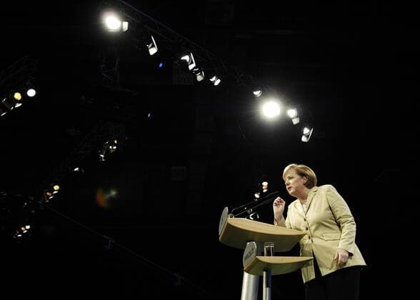Bundeskanzlerin Angela Merkel (GER CDU) während einer Rede anlässlich des CSU-Parteitages in Augsburg