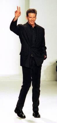 Designer Calvin Klein (USA) während seiner Modenschau in New York -  NYP96040203