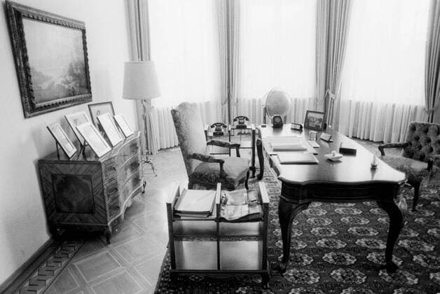 Arbeitszimmer des ehemaligen Bundeskanzlers Konrad Adenauer im Palais Schaumburg in Bonn
