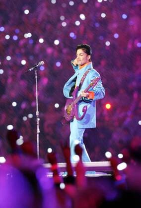 Sänger Prince (USA) während eines Konzertes anlässlich des Super Bowls in Miami -  SBP20070204569