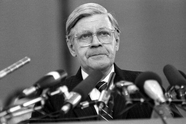 Bundeskanzler Helmut Schmidt (GER SPD) anlässlich des SPD Bundesparteitages in München