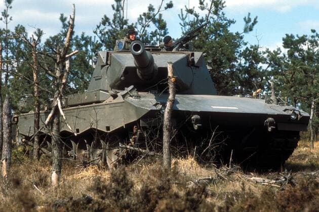 Kampfpanzer - Leopard 1 - während eines Manövers der Bundeswehr