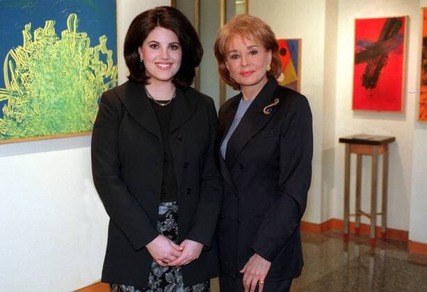 Monica Lewinsky (li., USA) und Nachrichtensprecherin Barbara Walters (USA) anlässlich eines Interviews in New York  (nyp99030401)