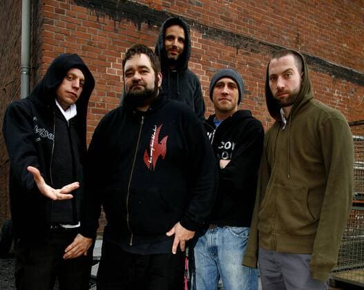 V.l.n.r.: Bassist Robert Ehrenbrand, Gitarrist Josh Latshaw, Sänger Nathan Gray, Gitarrist Chad Istvan und Schlagzeuger Matt Krupanski (alle Boysetsfire) anlässlich eines Fotoshootings in Herten