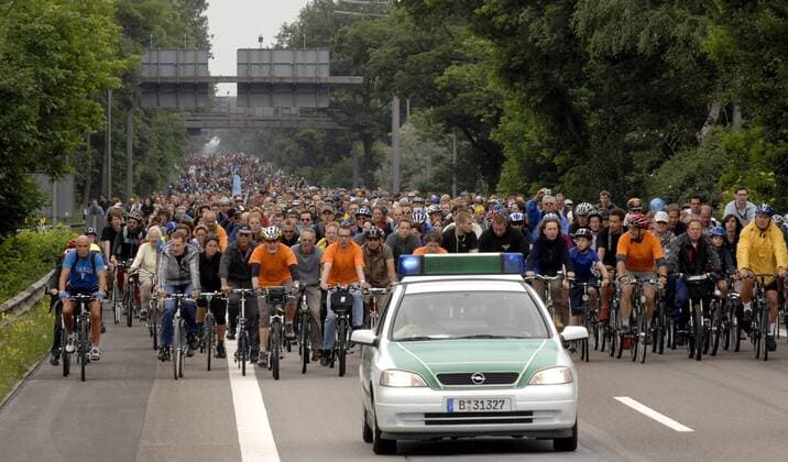Sternfahrt auf der Avus in Berlin
