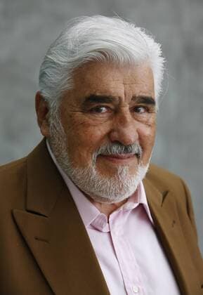 Schauspieler Mario Adorf (GER) während eines Fotoshootings in Berlin