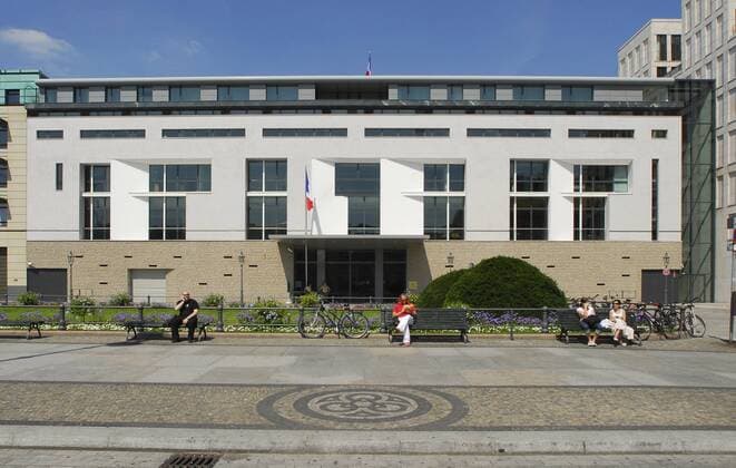 Architektur von Christian de Portzamparc Französische Botschaft am Pariser Platz in Berlin