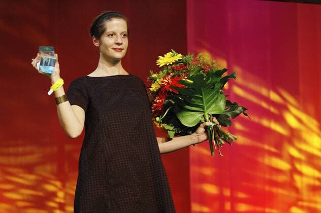 Preisträgerin Sonja Heiss (GER Regisseurin) während der Preisverleihung anlässlich der First Steps Awards in Berlin