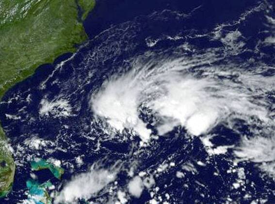 IMAGO Nature: Unsere Erde, Klimawandel, Wirbelstürme Satellitenbild zeigt Wirbelsturm Gabrielle im Atlantischen Ozean vor der Küste von North Carolina  (WAX20070908301)